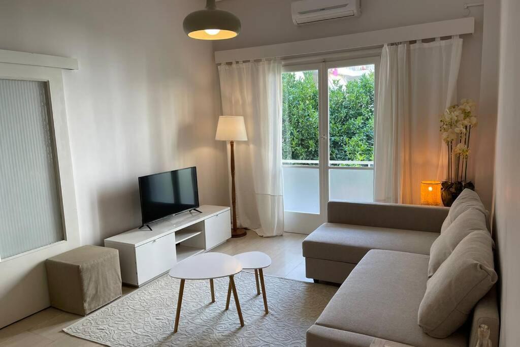 Studio Stay Apartment Каламата Екстериор снимка